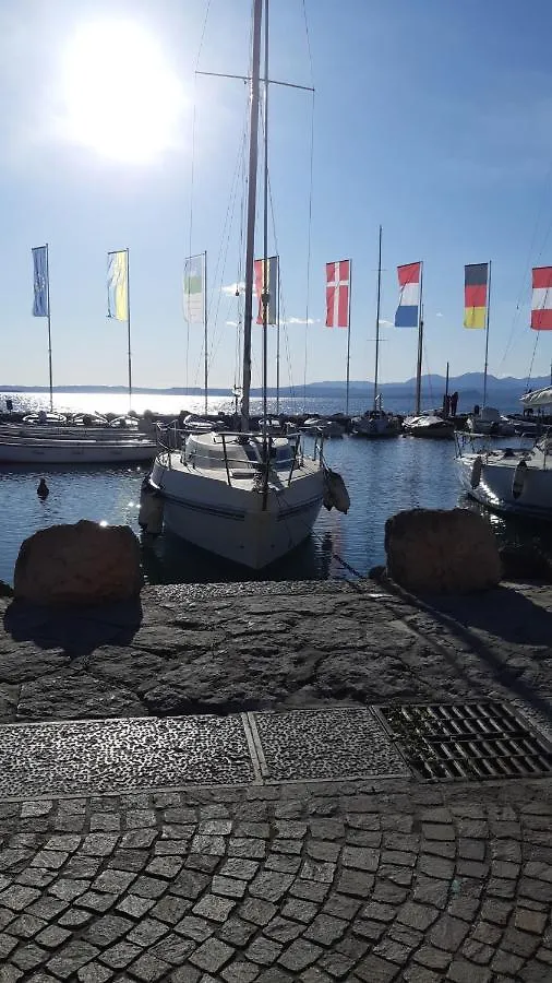 Villa Pace, Luminosita E Comodita A Due Passi Dal Garda Volta Mantovana Italy
